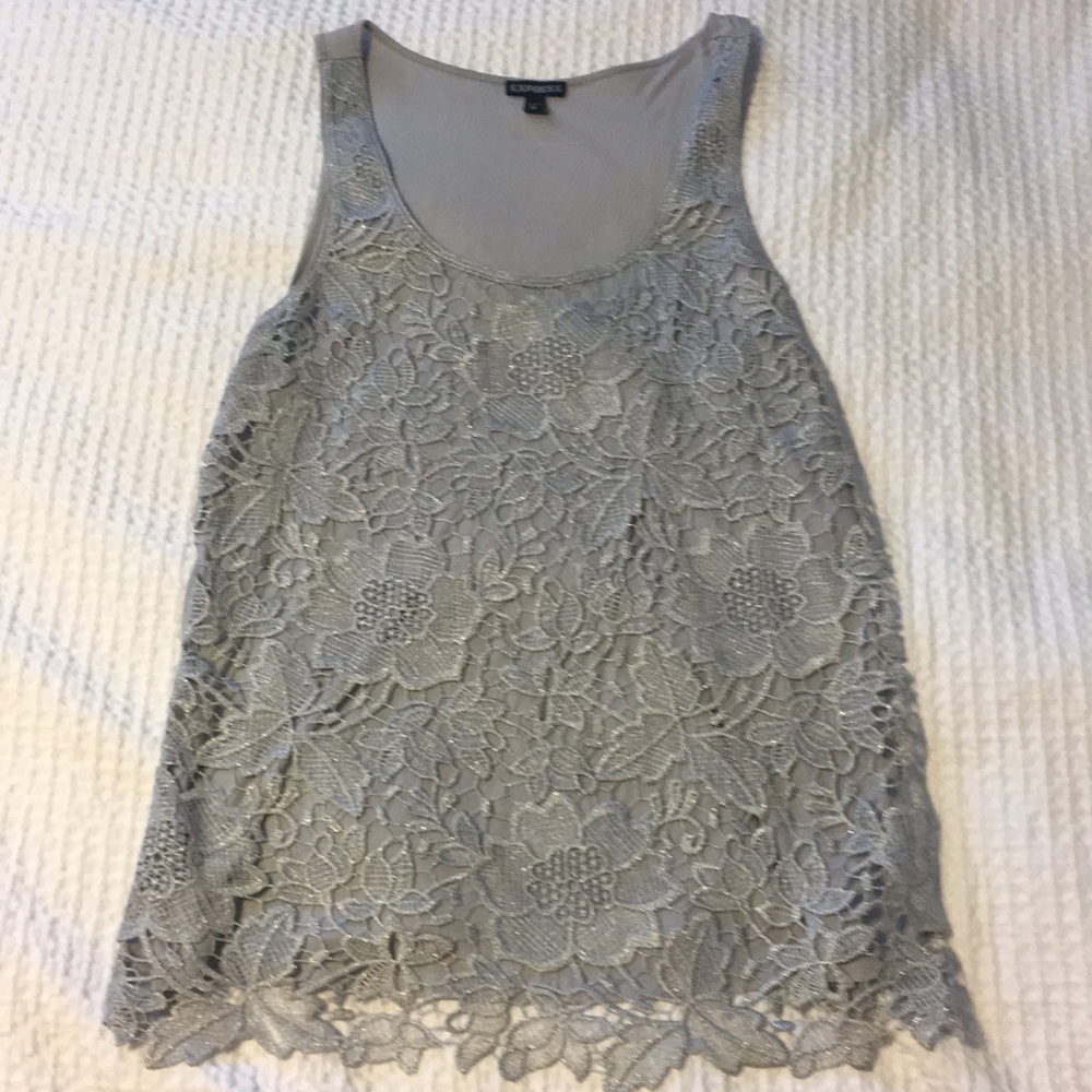 Gray sleeveless top